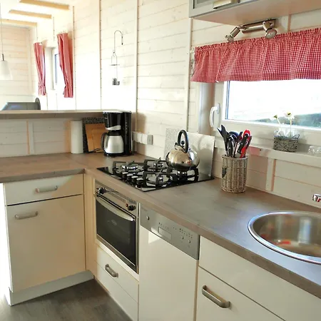 Houseboat Lottas Meerzeit, Kaminofen, Dachterrasse, Parkplatz * Нойштадт (Гольштейн)